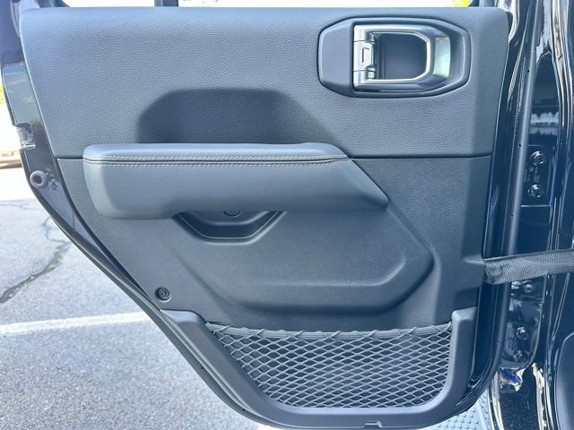 New 2025 Jeep Wrangler Sahara image 24