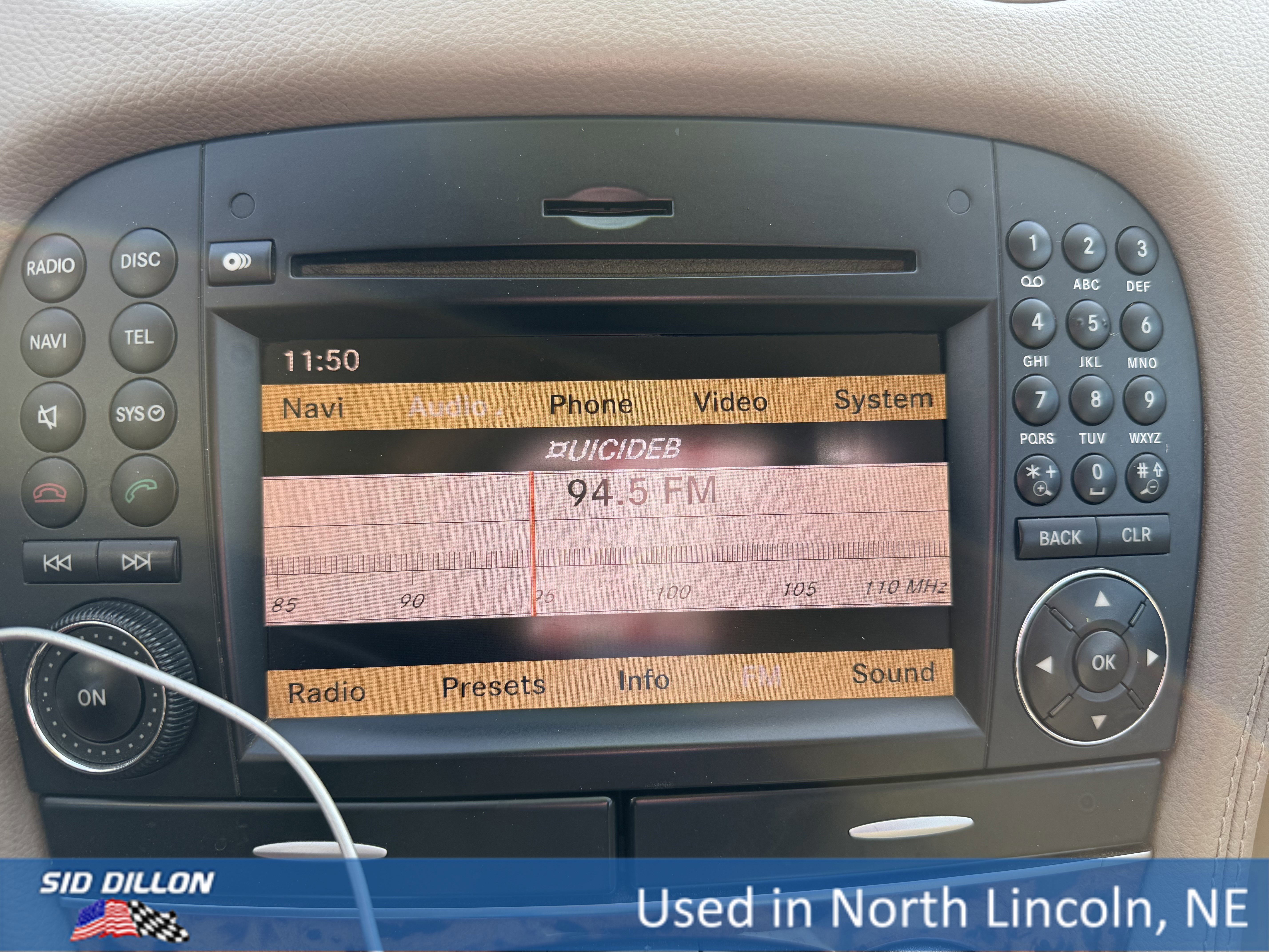 Used 2011 Mercedes-Benz SL 550 image 14