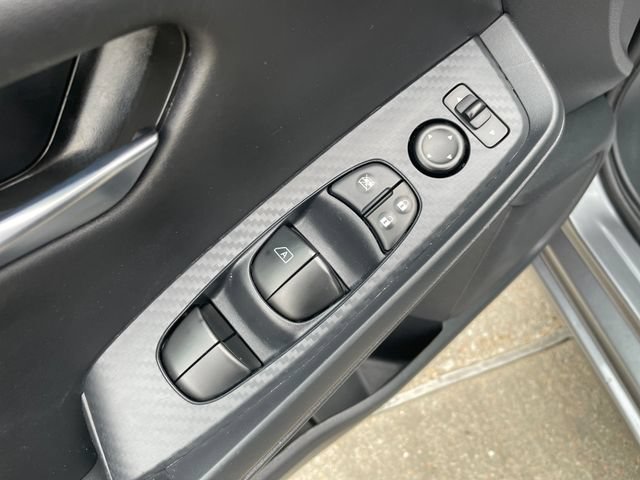 Used 2025 Nissan Sentra SV FWD image 21