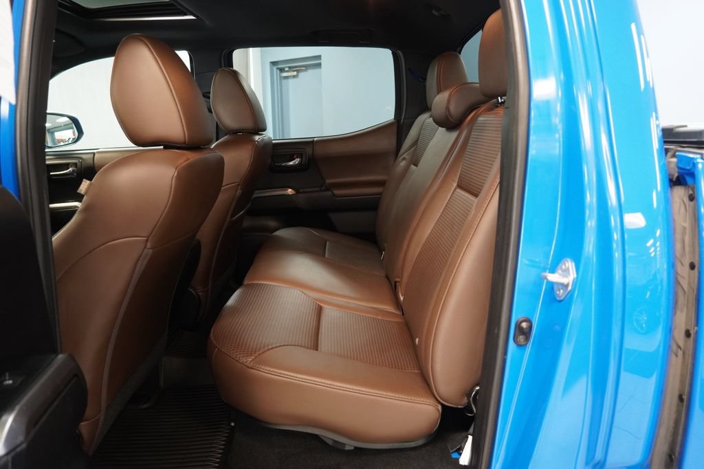 Used 2021 Toyota Tacoma Limited AWD/4WD image 27