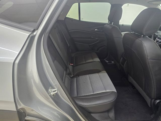 Used 2025 Chevrolet Trax LT w/ LT Convenience Package FWD image 20