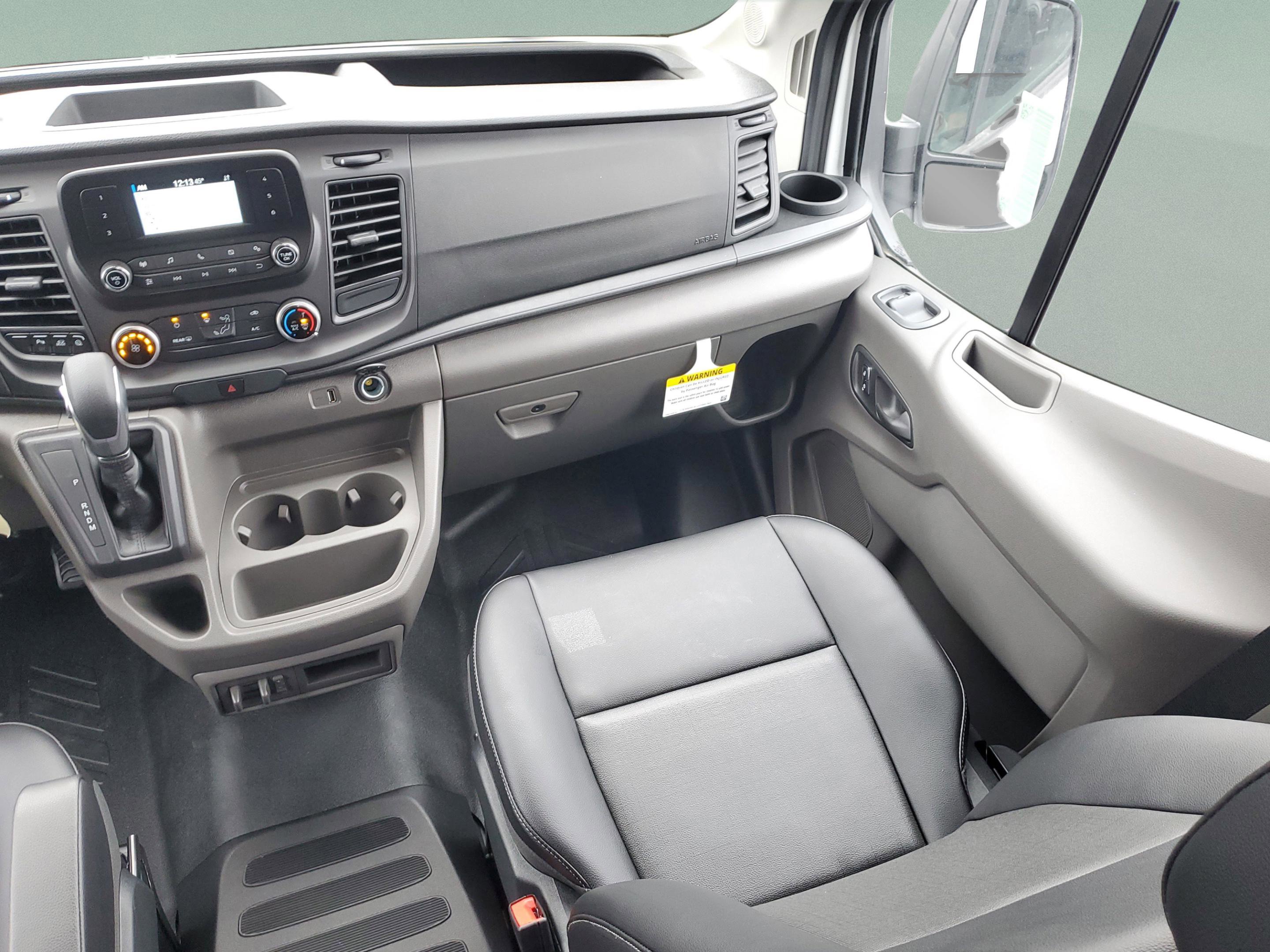 New 2024 Ford Transit 250 148 Medium Roof image 8
