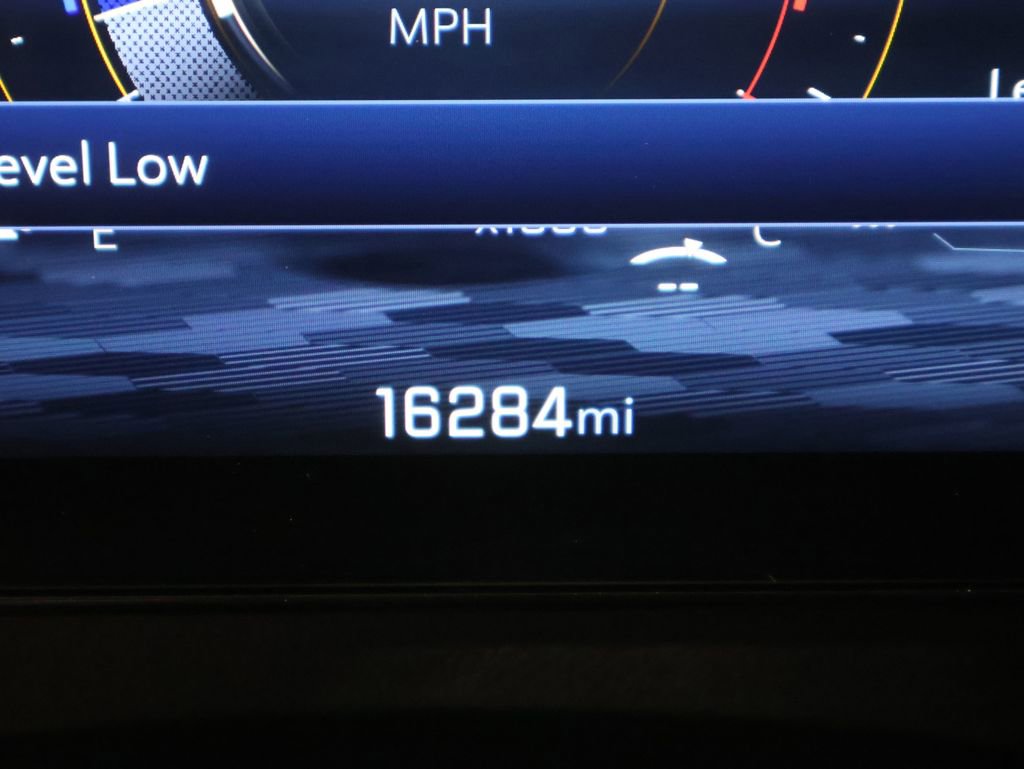 Used 2025 Chevrolet Traverse Z71 image 38