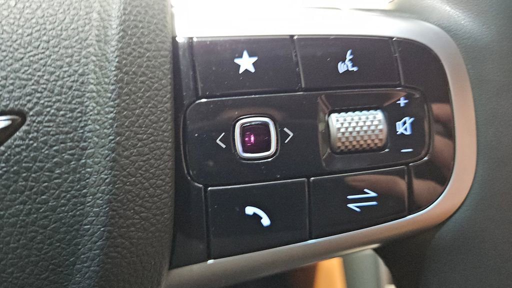 Used 2025 Genesis GV80 2.5T Prestige image 22