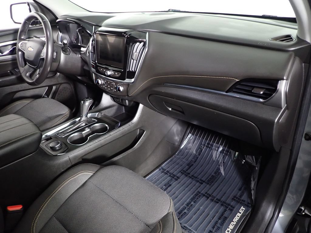 Used 2018 Chevrolet Traverse LT FWD image 38