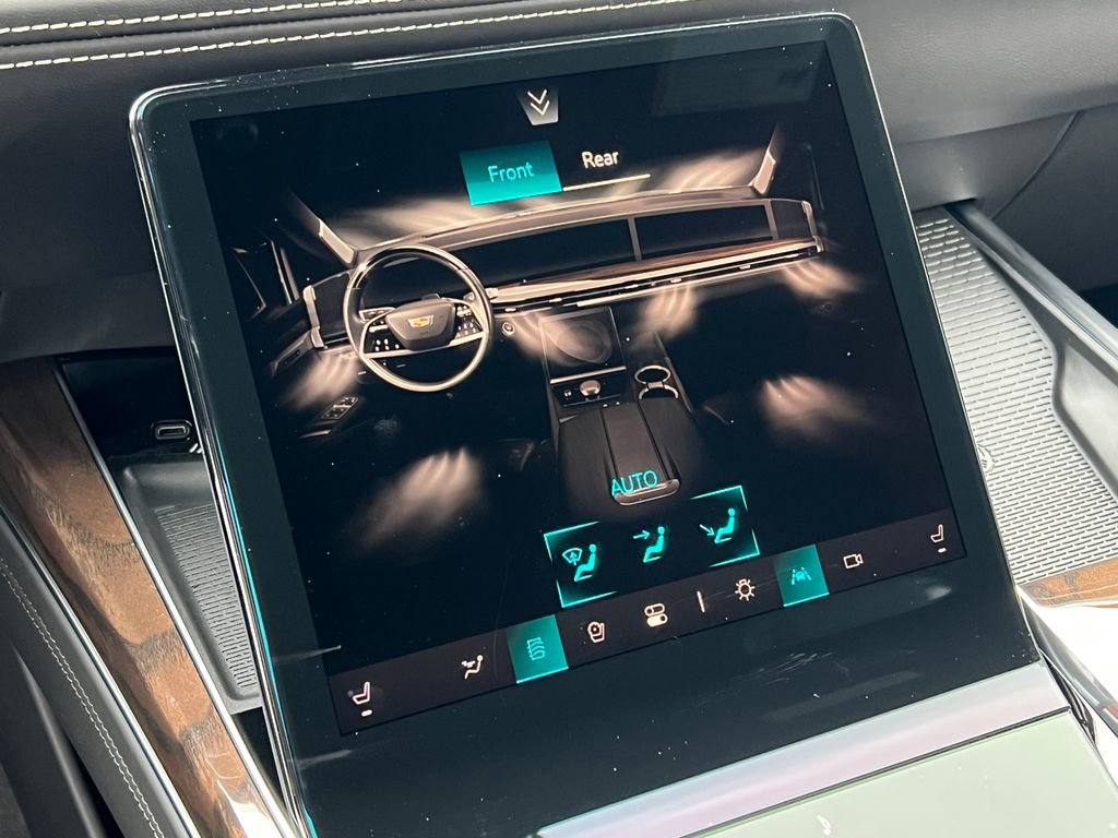 New 2026 Cadillac Escalade Platinum Sport w/ LPO, ONYX Package image 32