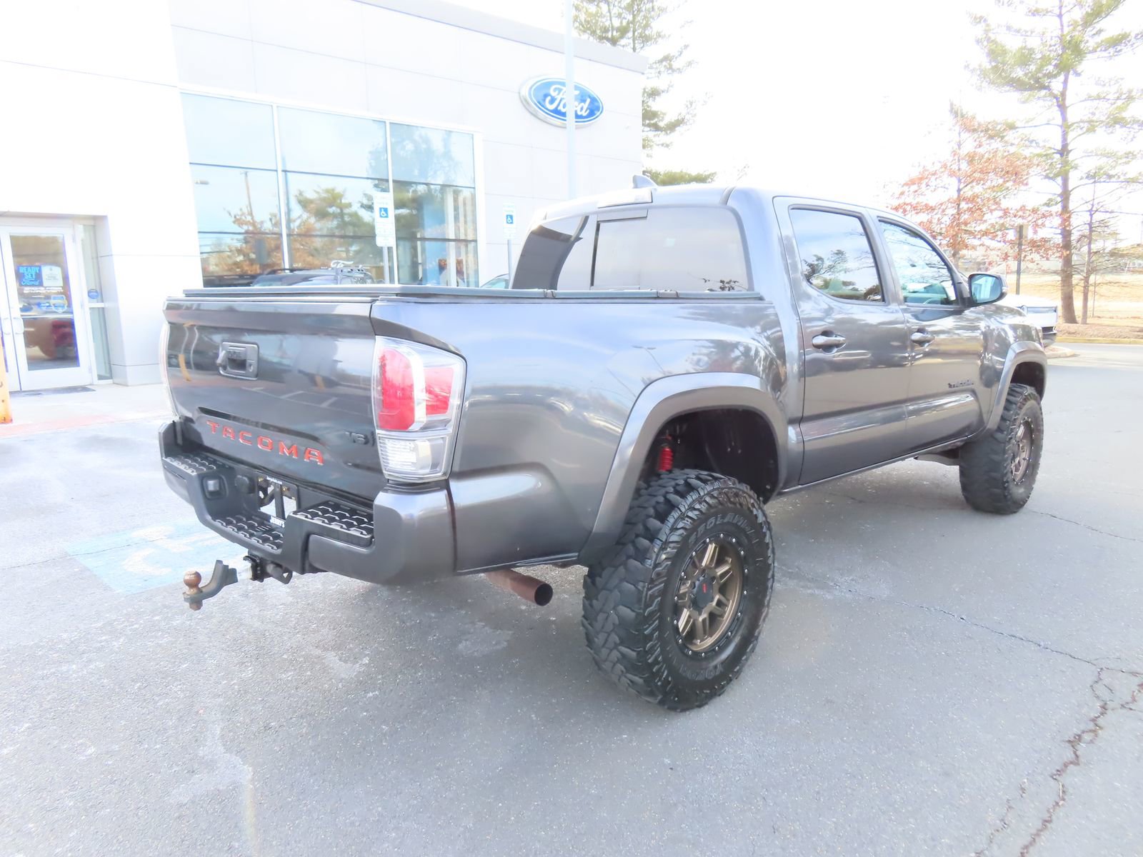 Used 2021 Toyota Tacoma TRD Sport image 5
