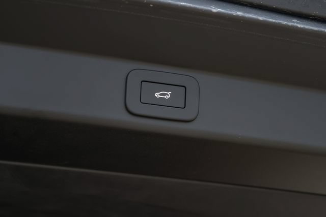 Used 2025 Land Rover Range Rover Sport AWD/4WD image 65