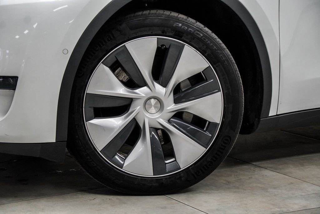 Used 2021 Tesla Model Y Long Range image 3