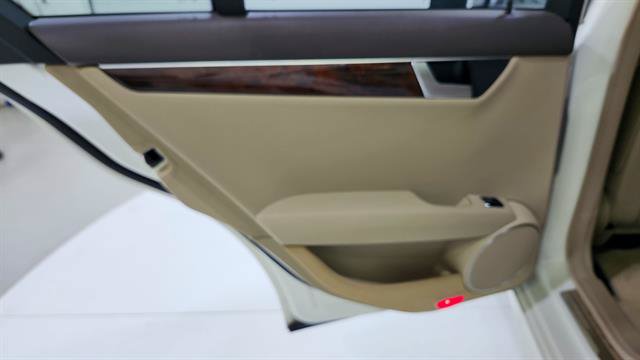 Used 2012 Mercedes-Benz C 300 4MATIC Sedan image 21