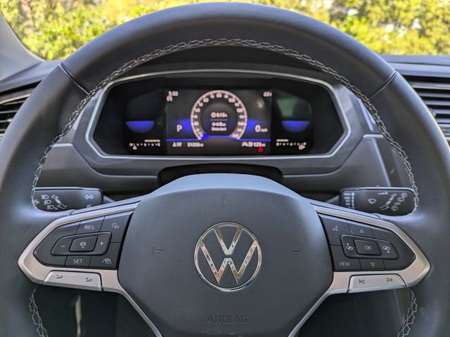 Used 2023 Volkswagen Tiguan SE image 30