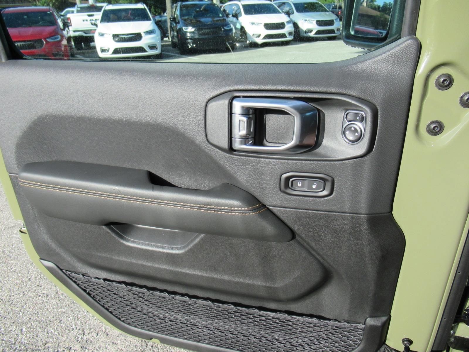 New 2026 Jeep Wrangler Unlimited Sahara AWD/4WD image 19