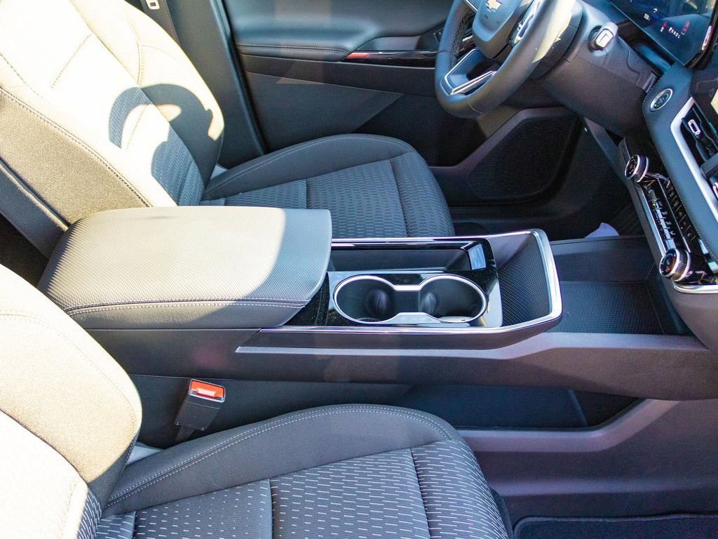 New 2025 Chevrolet Equinox LT w/ Safety and Technology Package image 12