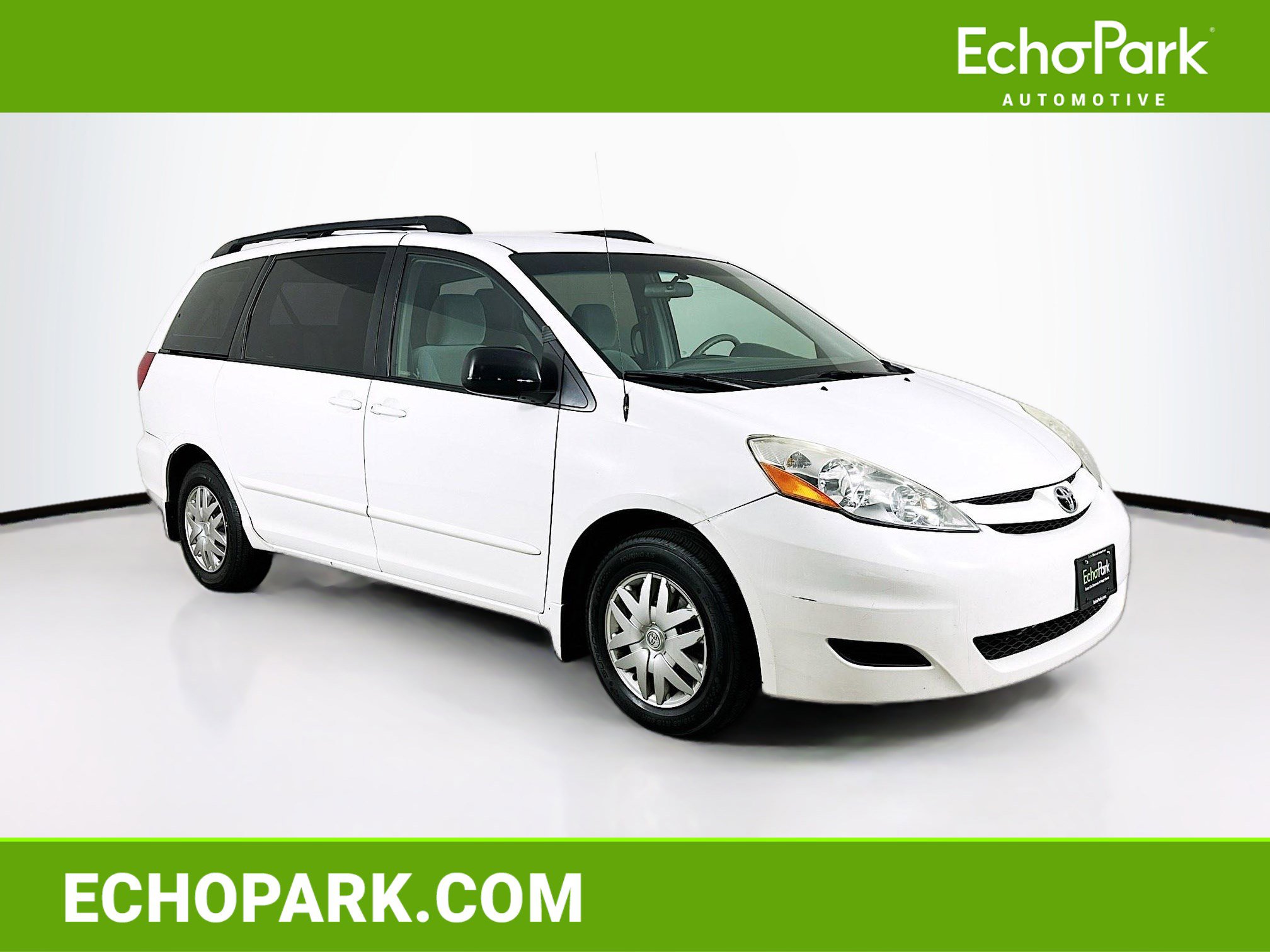 Used 2009 Toyota Sienna CE FWD image 1
