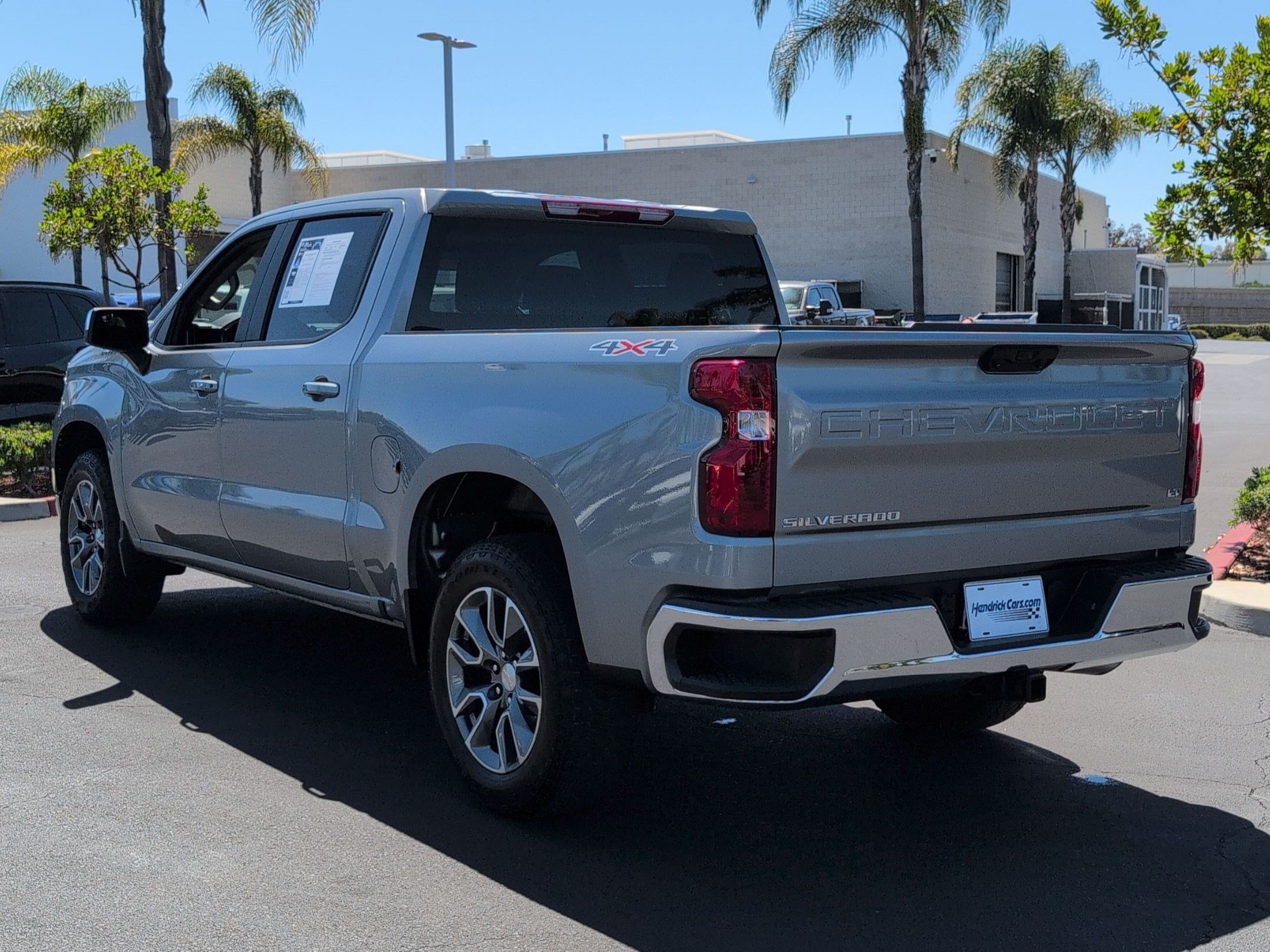 Used 2024 Chevrolet Silverado 1500 LT AWD/4WD image 8