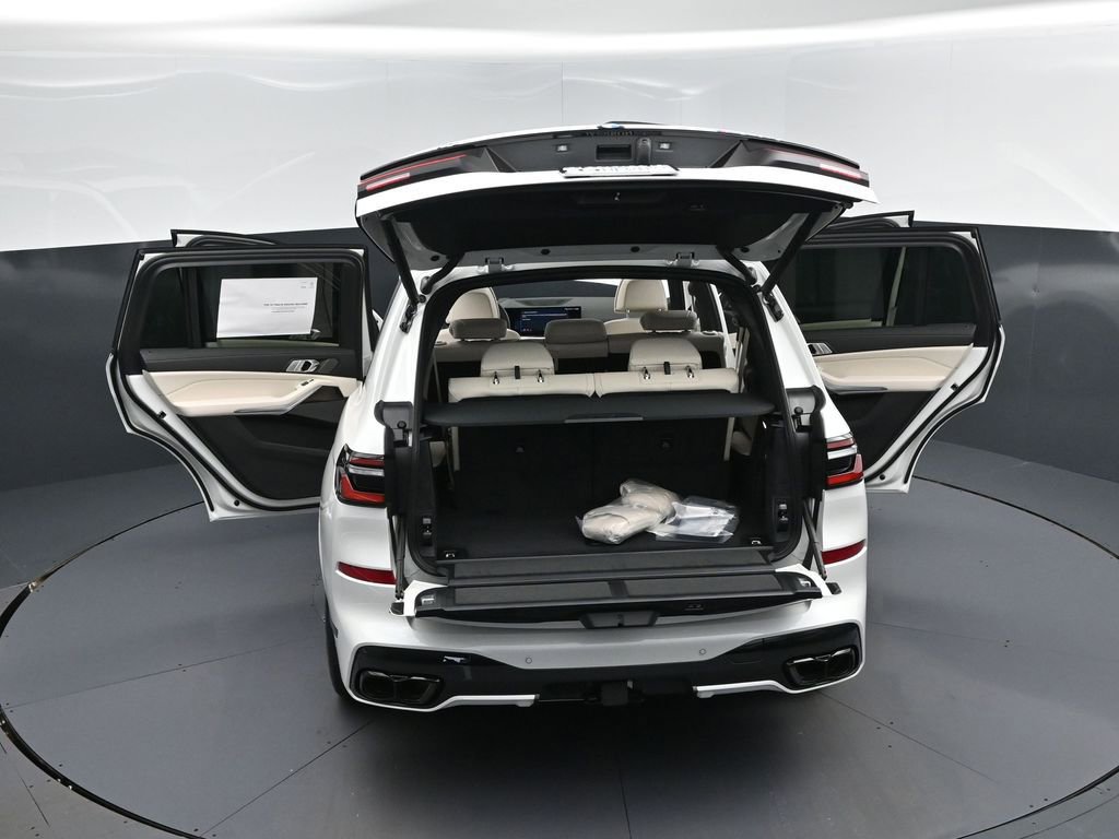 New 2026 BMW X7 M60i image 49