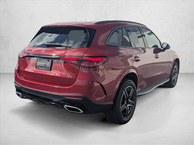 Used 2026 Mercedes-Benz GLC 300 image 2