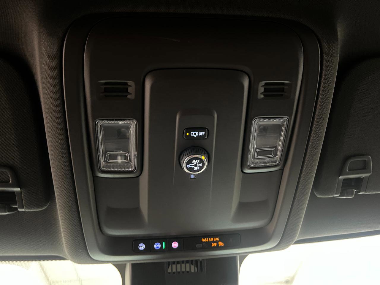 Used 2025 Chevrolet Suburban LT image 60