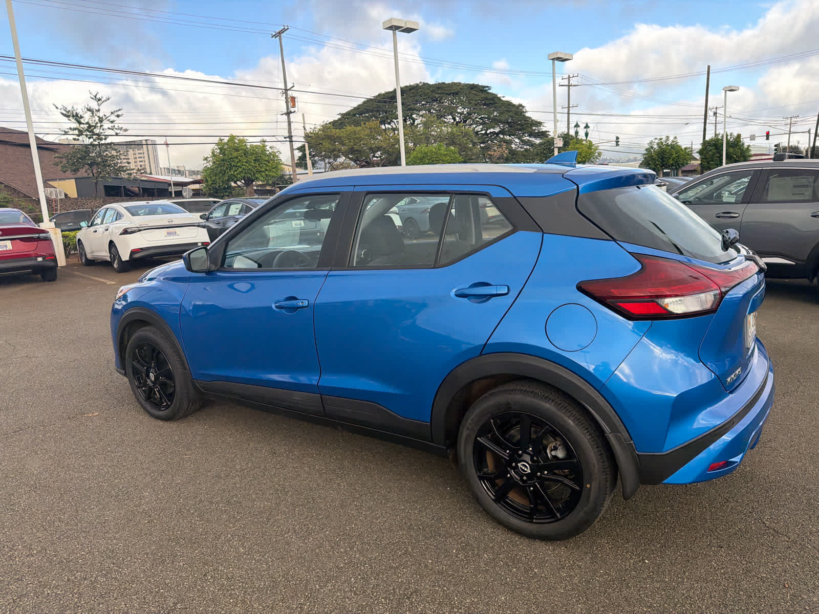 Used 2022 Nissan Kicks SV FWD image 4