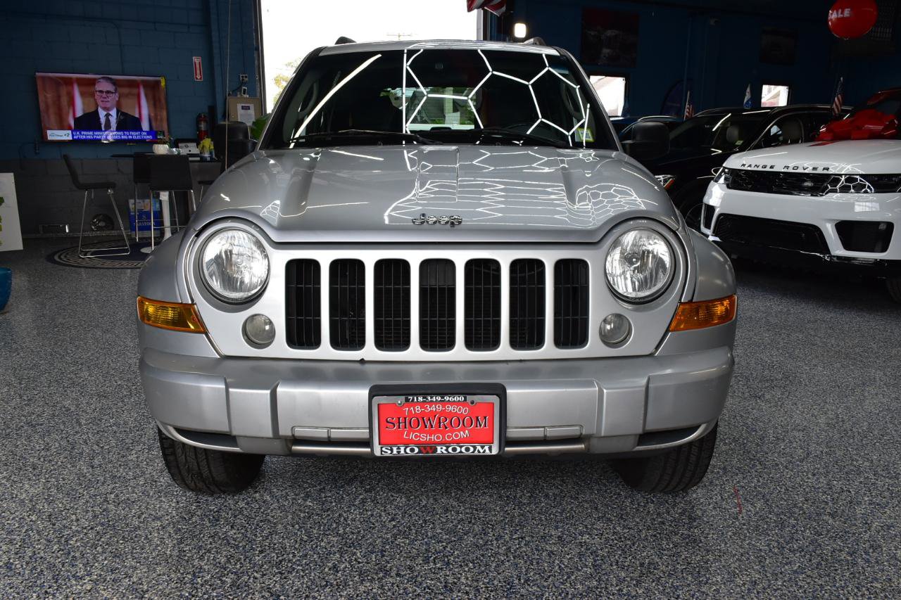 Used 2006 Jeep Liberty Sport AWD/4WD image 11