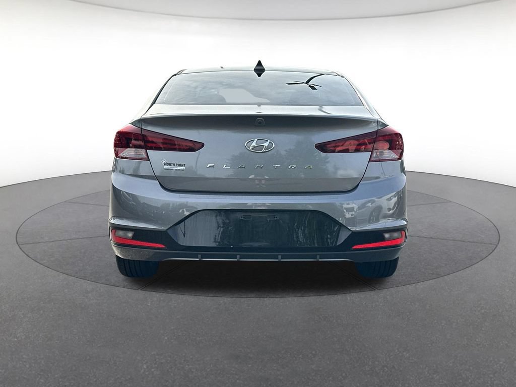 Used 2019 Hyundai Elantra SEL w/ Cargo Package FWD image 4