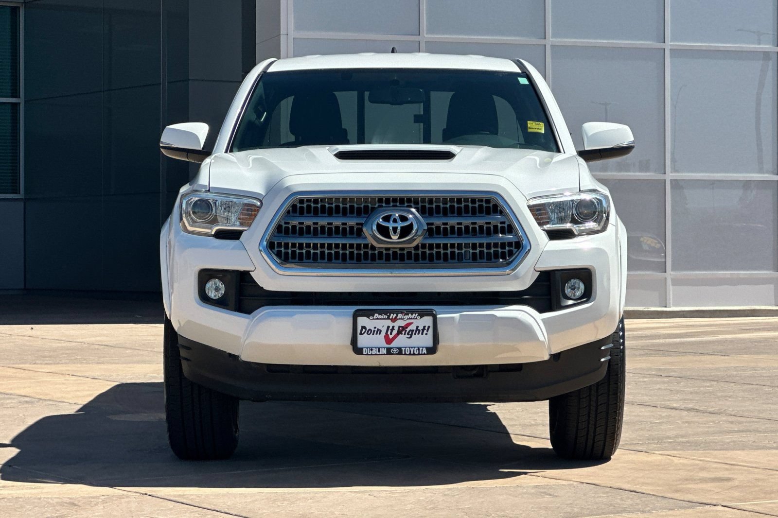 Certified 2016 Toyota Tacoma TRD Sport RWD image 11