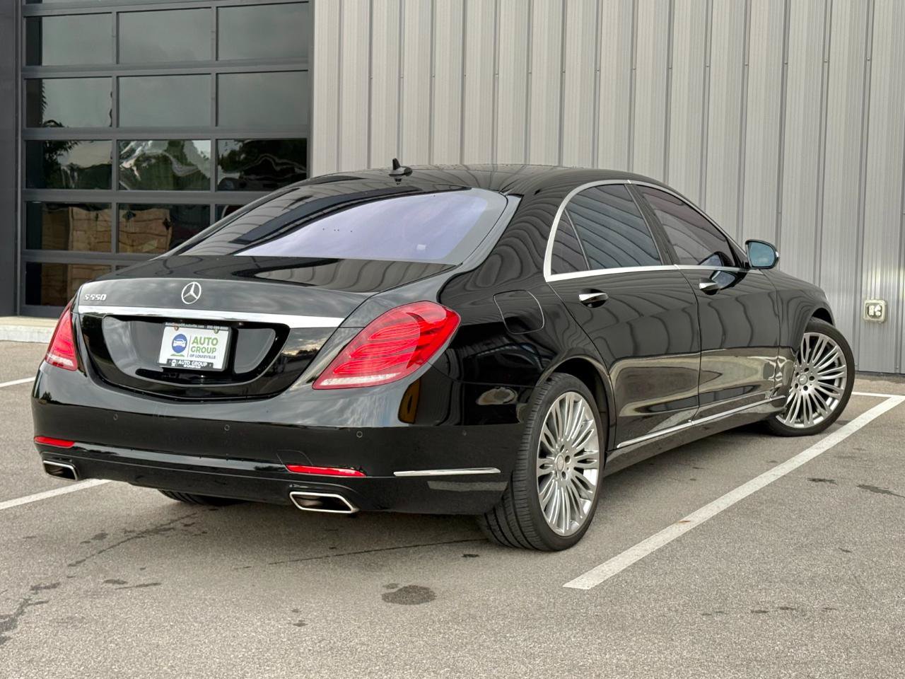 Used 2015 Mercedes-Benz S 550 Sedan image 5