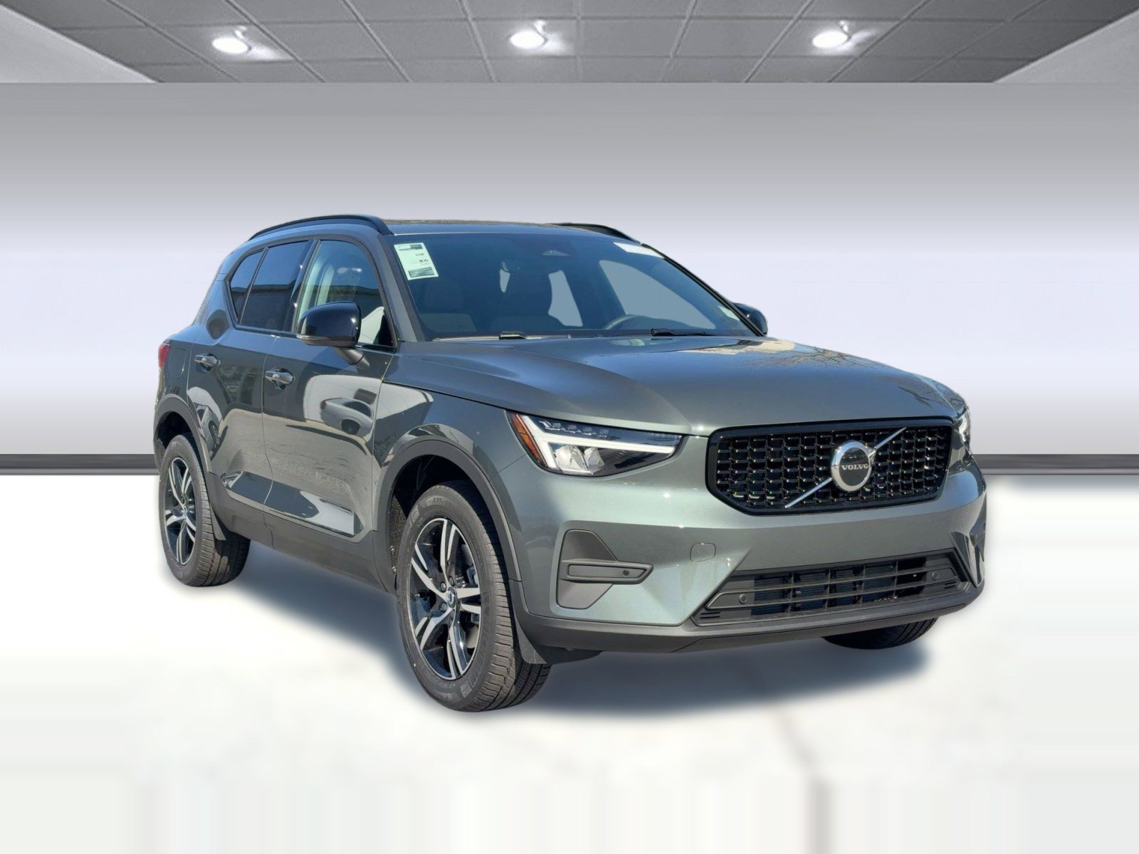 New 2026 Volvo XC40 B4 Core w/ Protection Package image 7