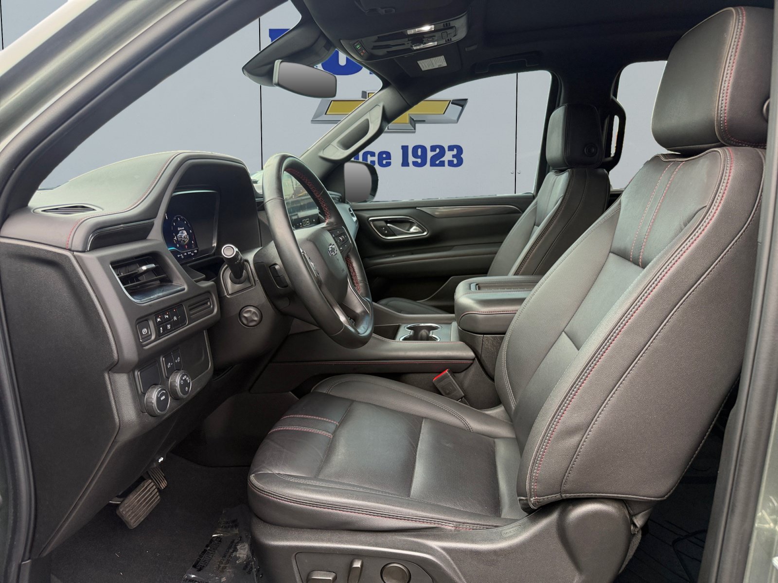 Used 2023 Chevrolet Suburban RST w/ Luxury Package RWD image 10