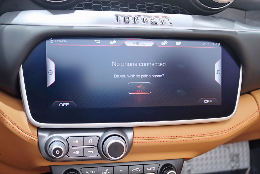 Used 2020 Ferrari Portofino RWD image 27