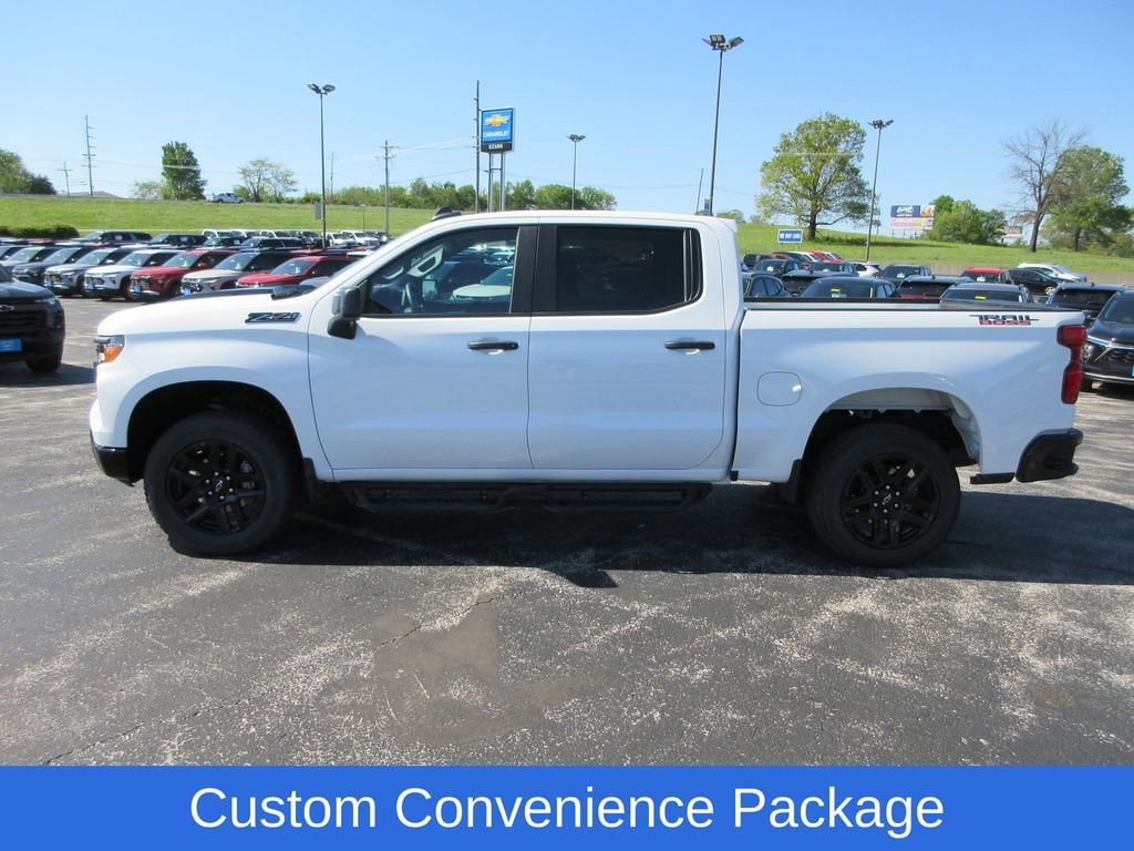 Certified 2024 Chevrolet Silverado 1500 Custom Trail Boss w/ LPO, Dark Essentials Package image 2