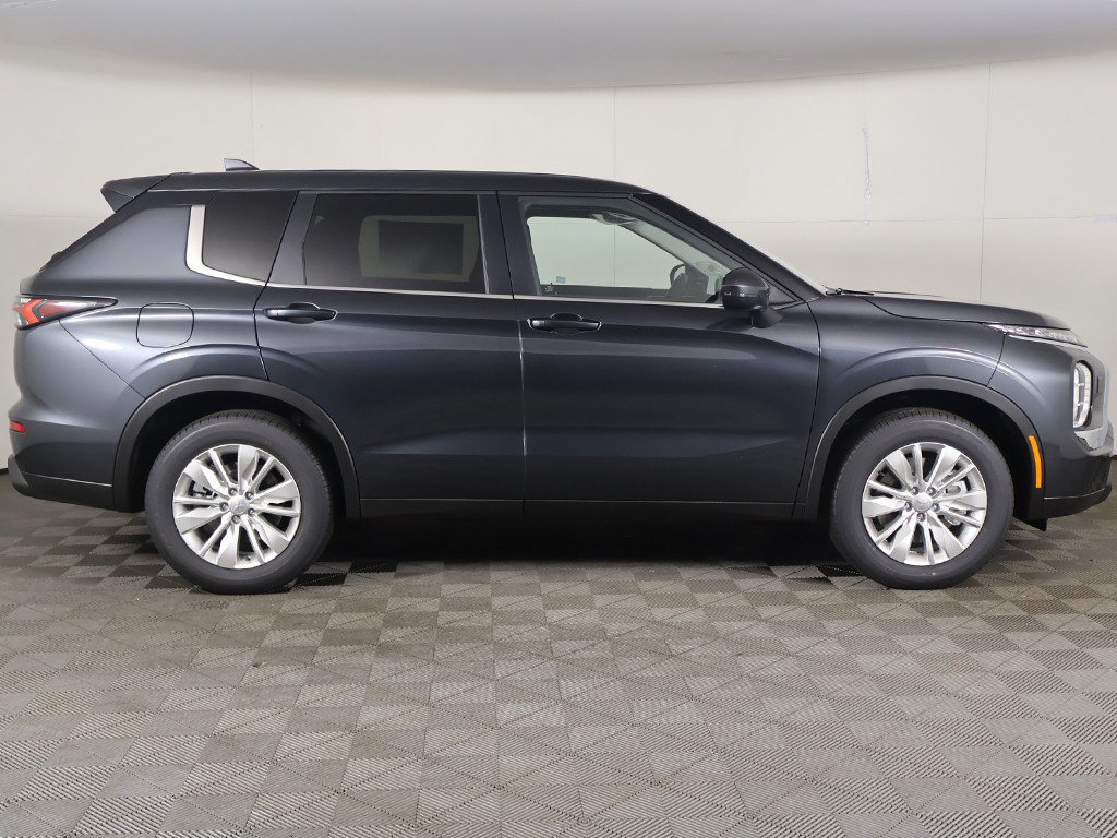 New 2026 Mitsubishi Outlander ES AWD/4WD image 17