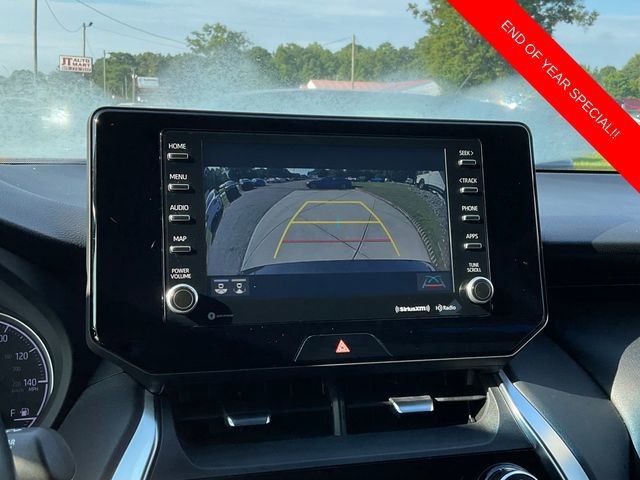 Used 2021 Toyota Venza LE image 16