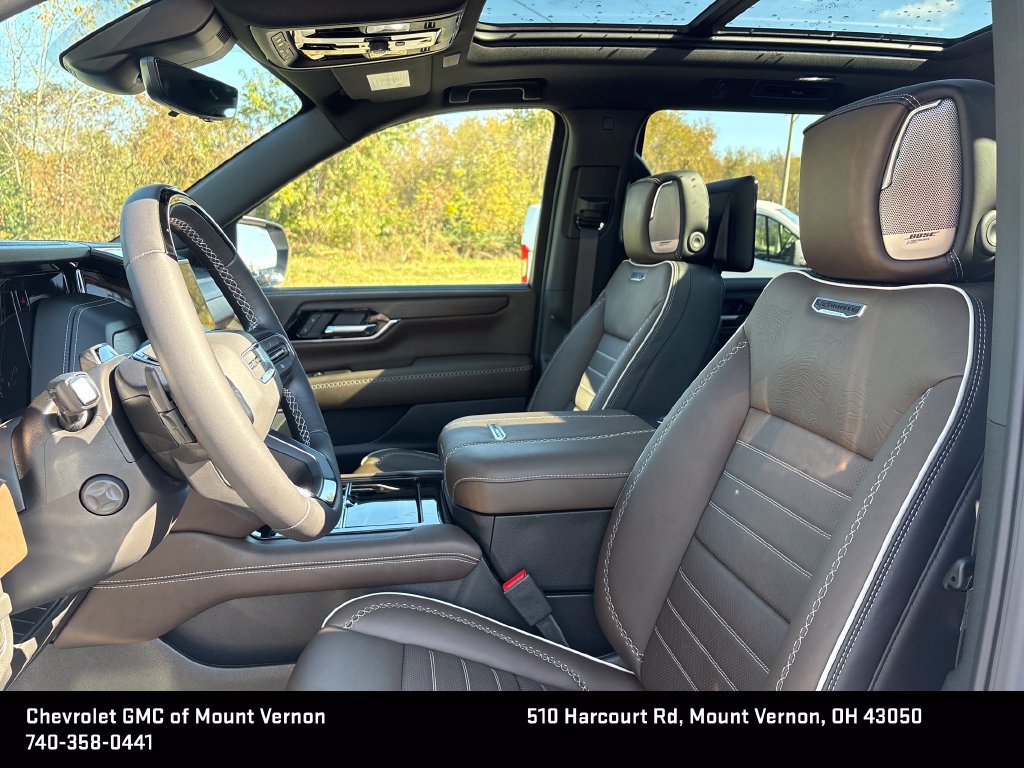 New 2026 GMC Yukon Denali Ultimate AWD/4WD image 12