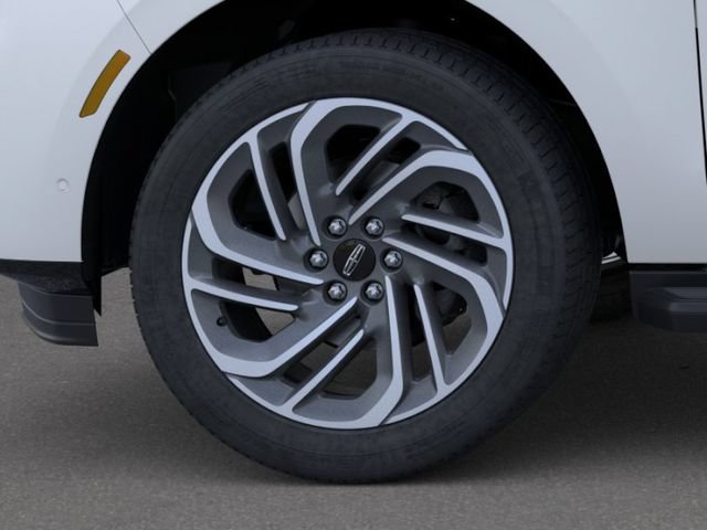 New 2026 Lincoln Navigator L Premier AWD/4WD image 19