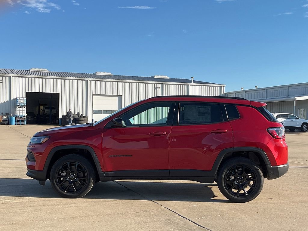 New 2026 Jeep Compass Latitude image 3