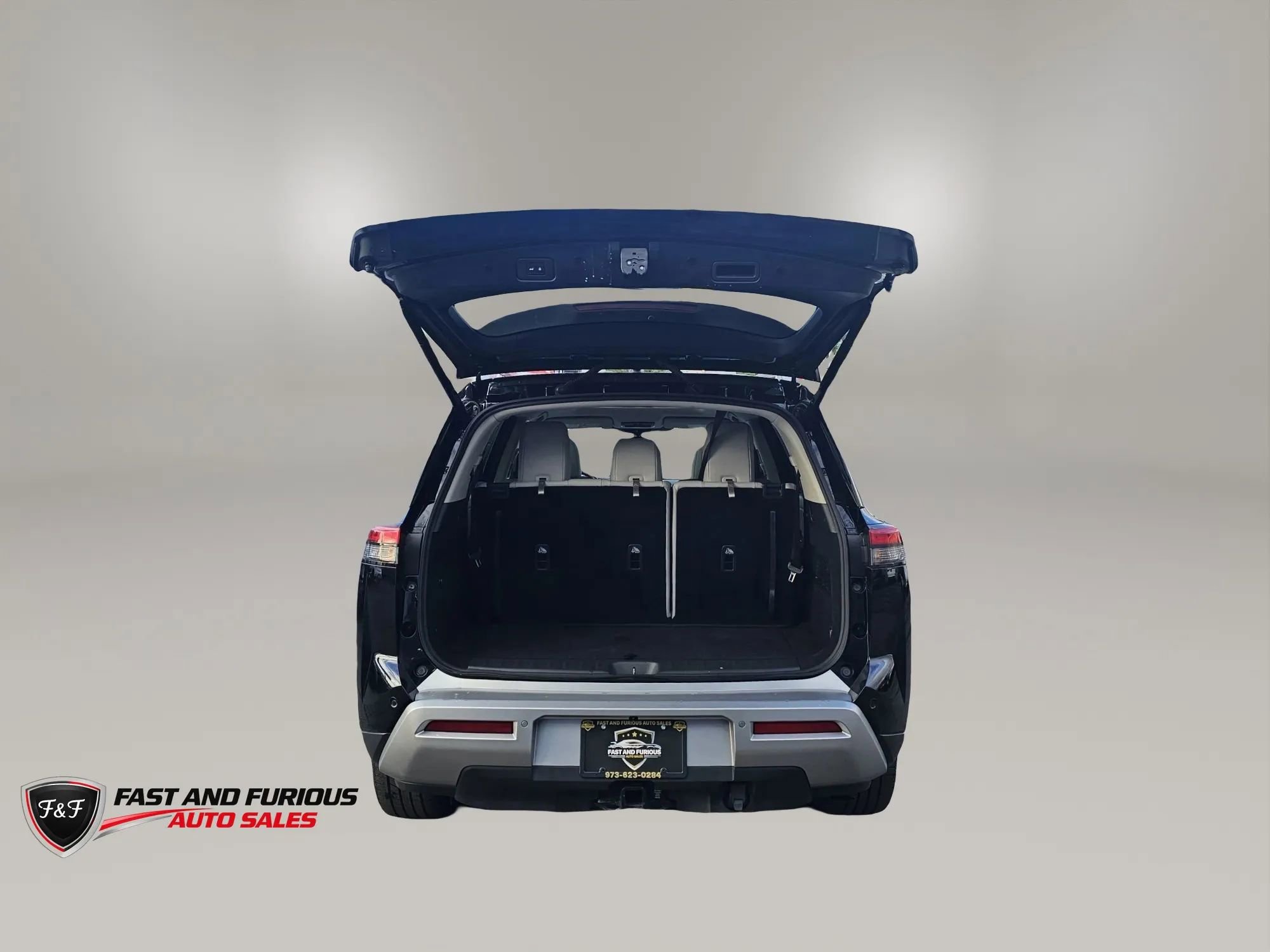 Used 2022 Nissan Pathfinder SL w/ SL Premium Package AWD/4WD image 8