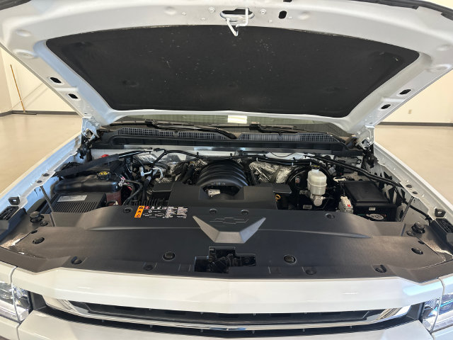 Used 2018 Chevrolet Silverado 1500 LTZ Z71 w/ LTZ Plus Package AWD/4WD image 31