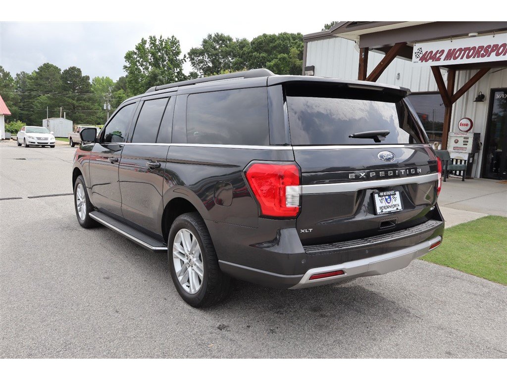Used 2022 Ford Expedition Max XLT AWD/4WD image 3