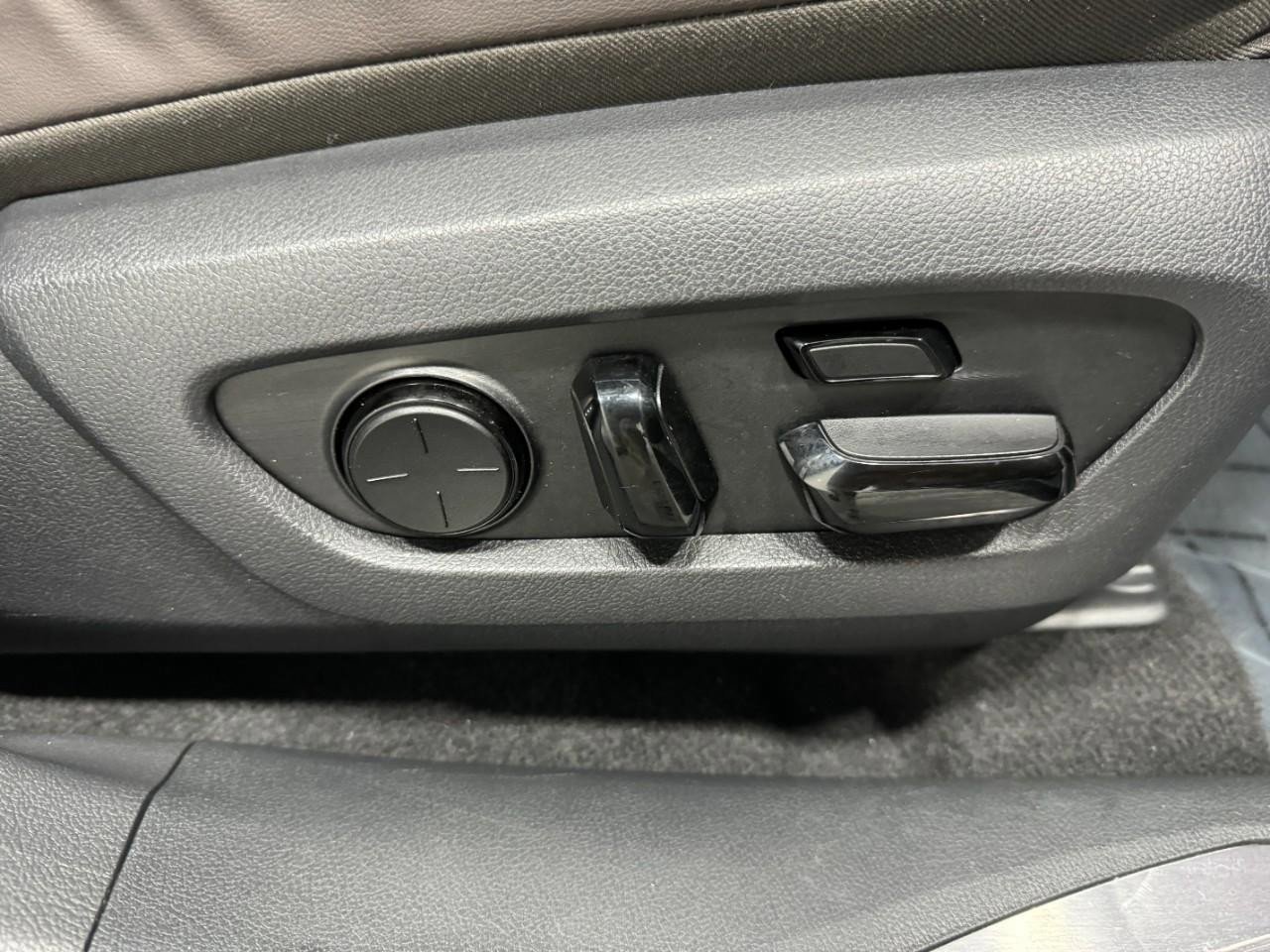 Used 2023 Lexus RX 350 RX 350 Luxury w/ Cold Area Package image 19