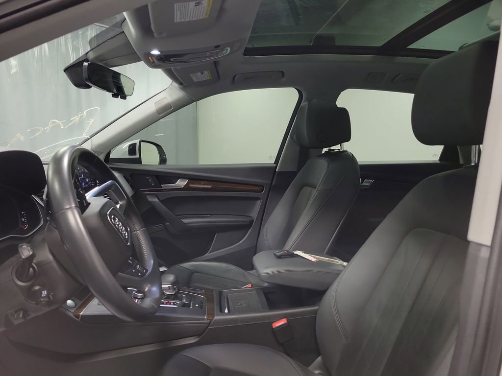 Used 2020 Audi Q5 Prestige w/ Prestige Package image 13