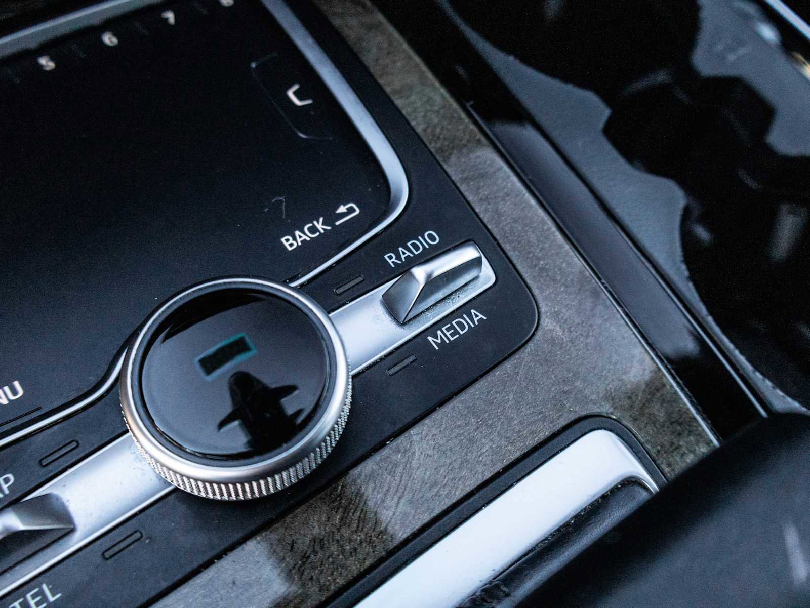 Used 2017 Audi Q7 3.0T Premium Plus image 34