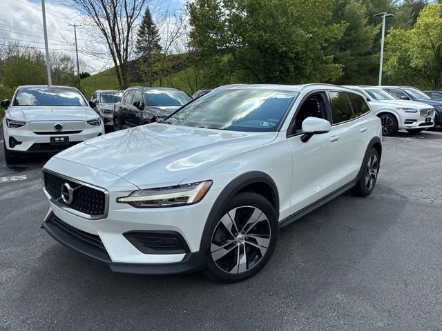 Used 2020 Volvo V60 T5 Cross Country w/ Protection Package Premier AWD/4WD image 1