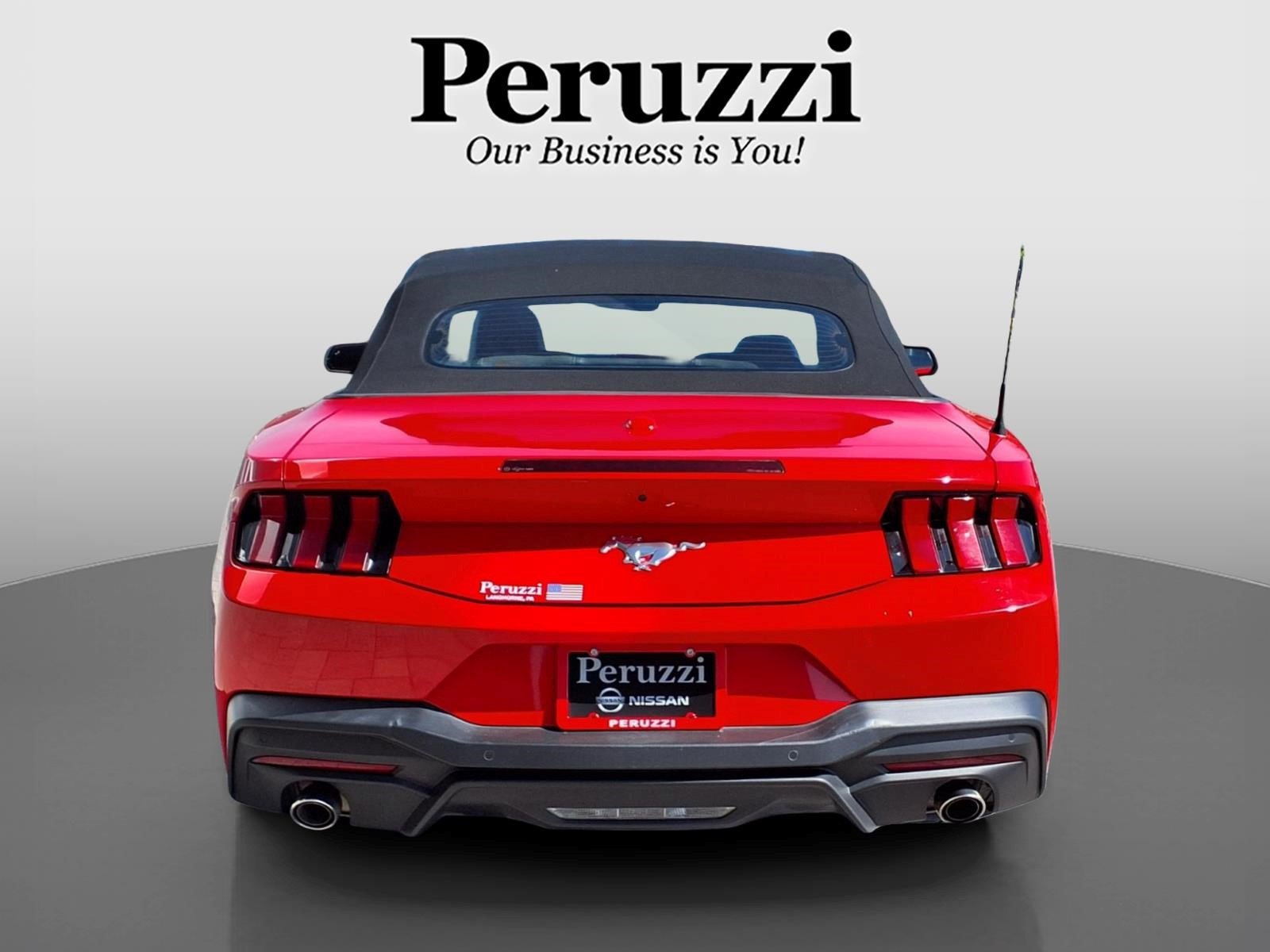 Used 2024 Ford Mustang Convertible RWD image 4
