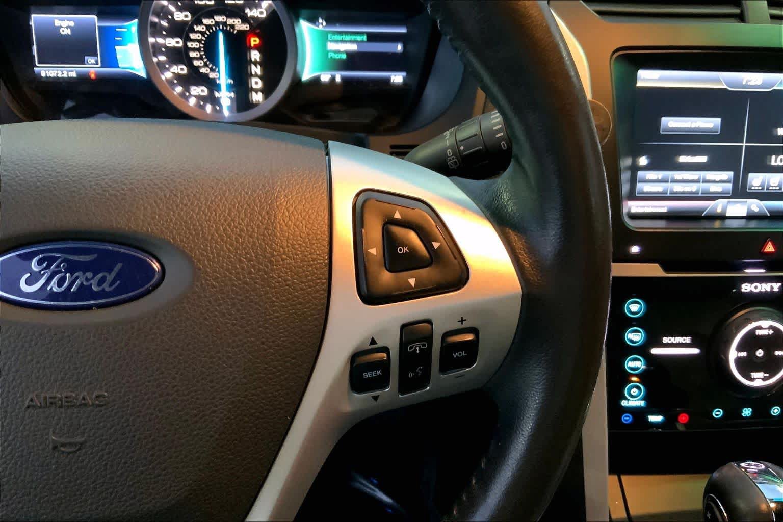 Used 2015 Ford Explorer Limited w/ Equipment Group 301A AWD/4WD image 22
