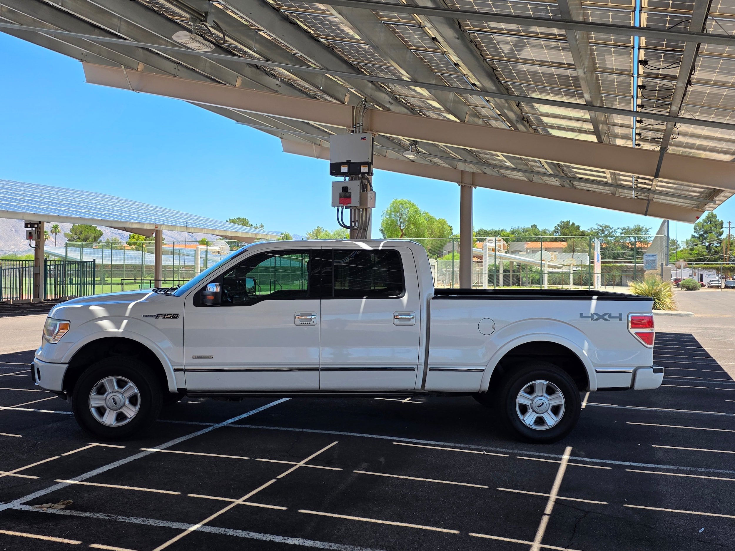 Used 2014 Ford F150 Platinum AWD/4WD image 2