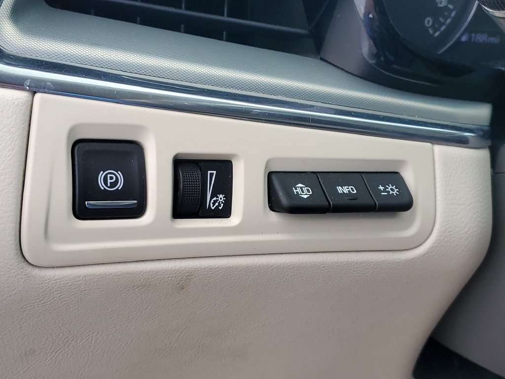 Used 2020 Cadillac XT5 Premium Luxury FWD image 22