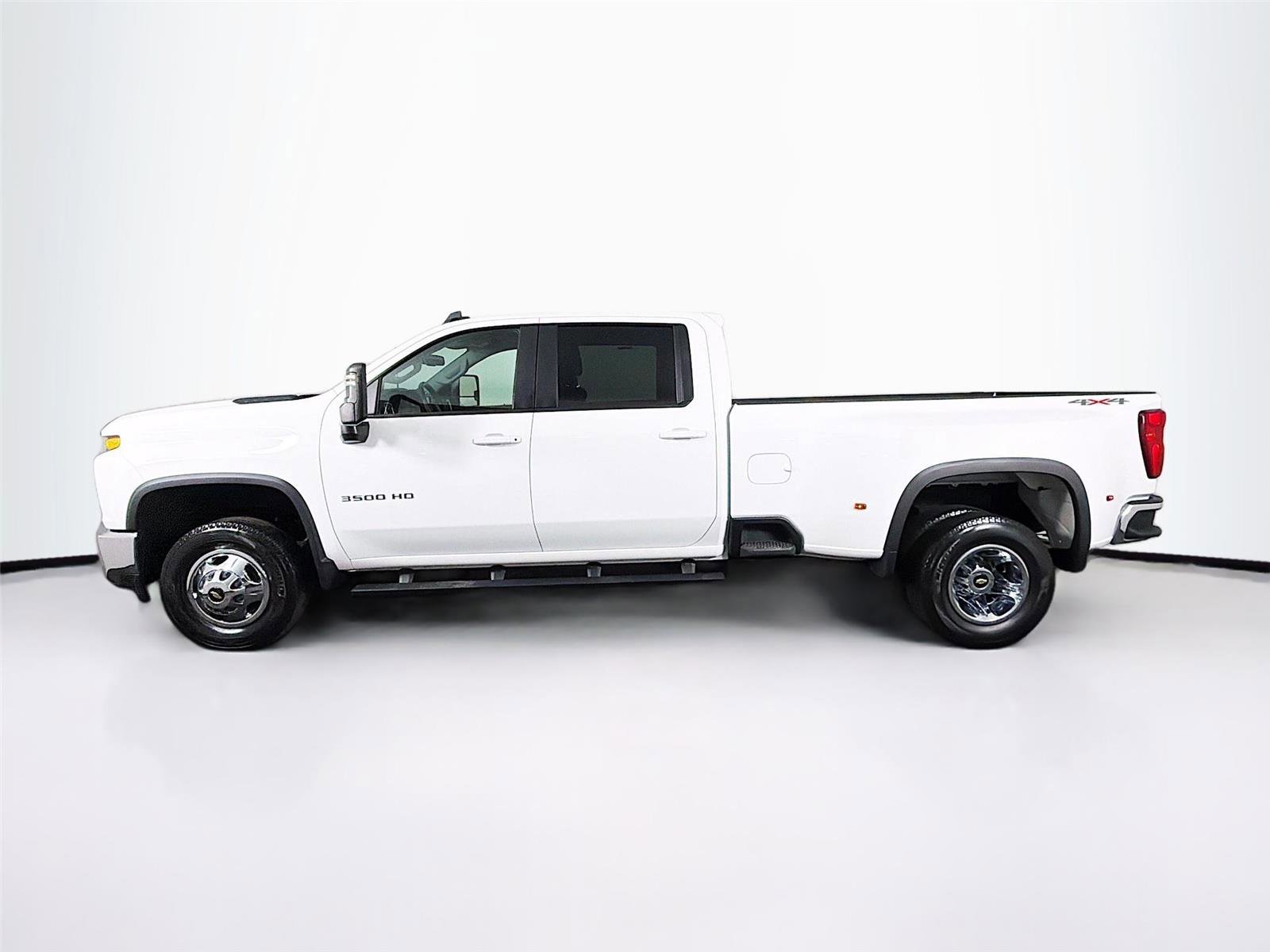 Used 2022 Chevrolet Silverado 3500 LT w/ Gooseneck/5TH Wheel Package AWD/4WD image 4