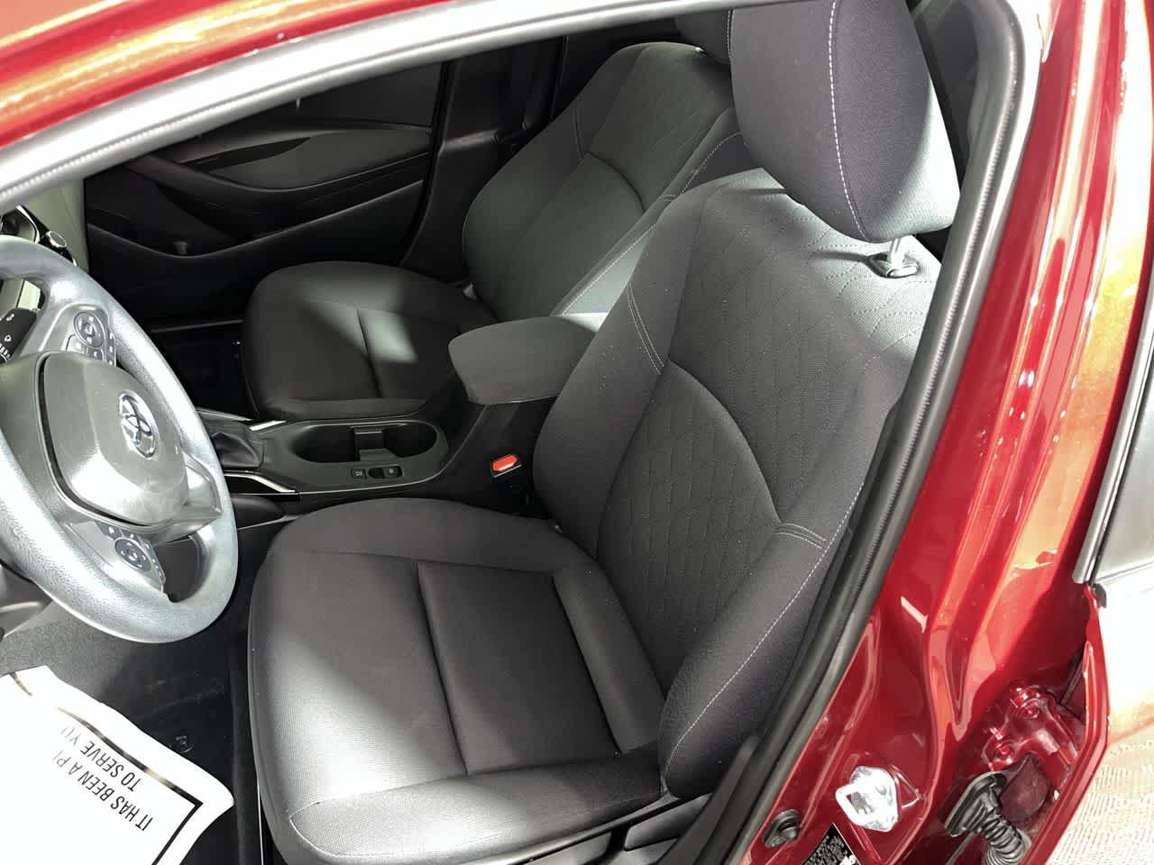 Used 2025 Toyota Corolla LE FWD image 15