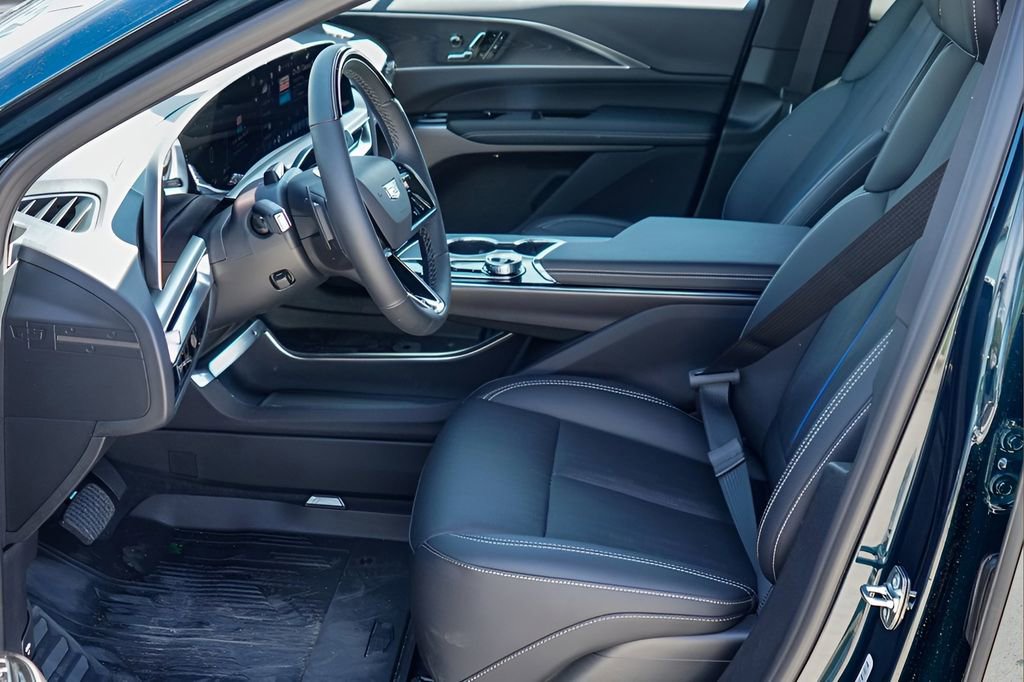 New 2026 Cadillac Lyriq Luxury w/ LPO, Floor Liner Package image 10